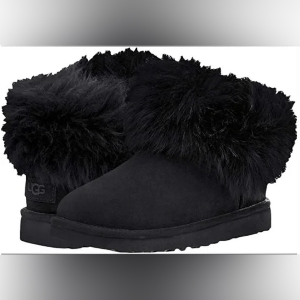 Ugg Mini Fluff Black Size 9